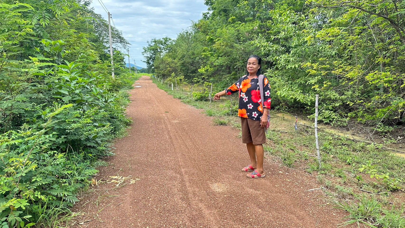 title - สำรวจความเหมาะสมงานพัฒนาโครงสร้างพื้นฐานในเขตปฏิรูปที่ดินจังหวัดสุโขทัย